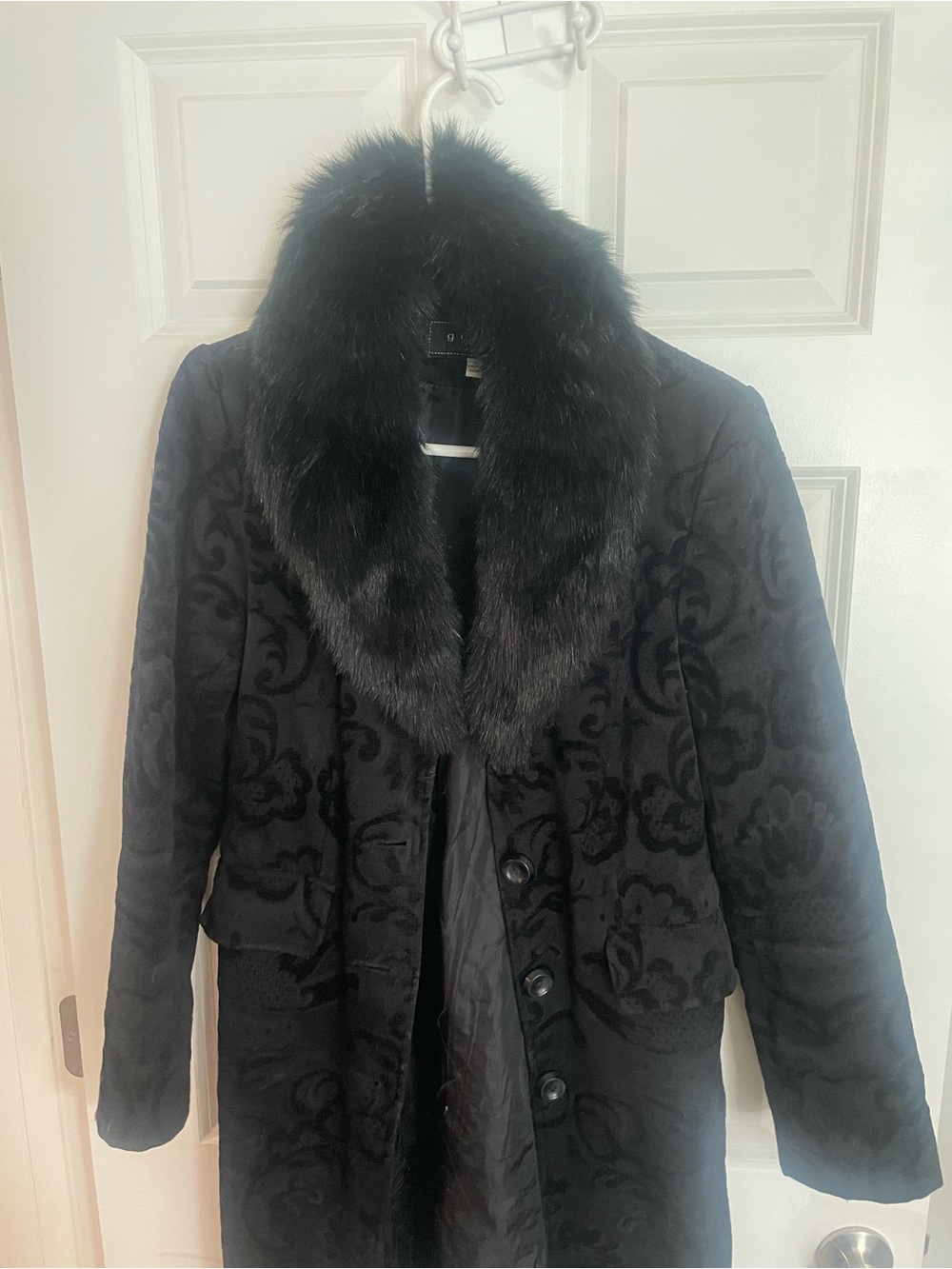 Black Women's Faux Fur Collar Coat - Elegant Brocade Pattern